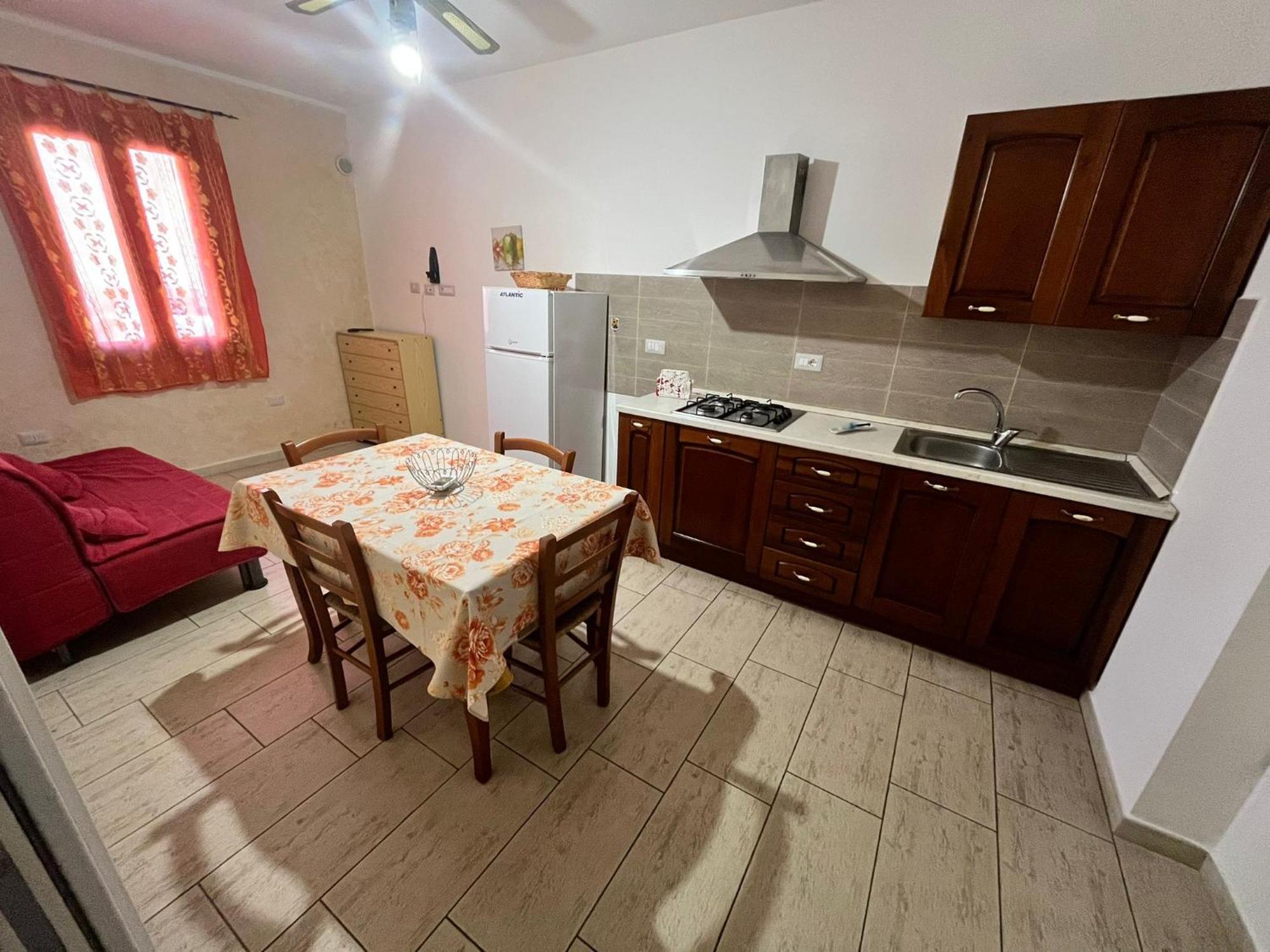 Vila Il Girasole SantʼAntìoco Pokoj fotografie